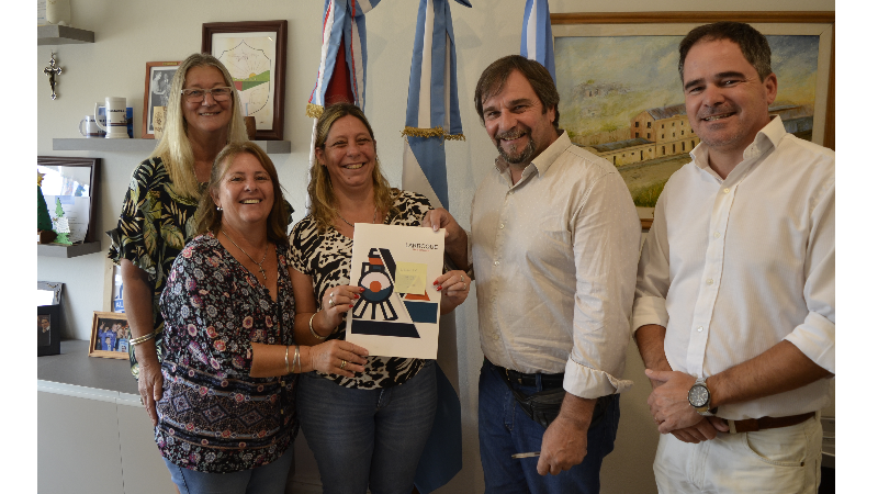 La Escuela Nº 93 “Faustino Suárez” de Larroque recibió un aporte de la Municipalidad