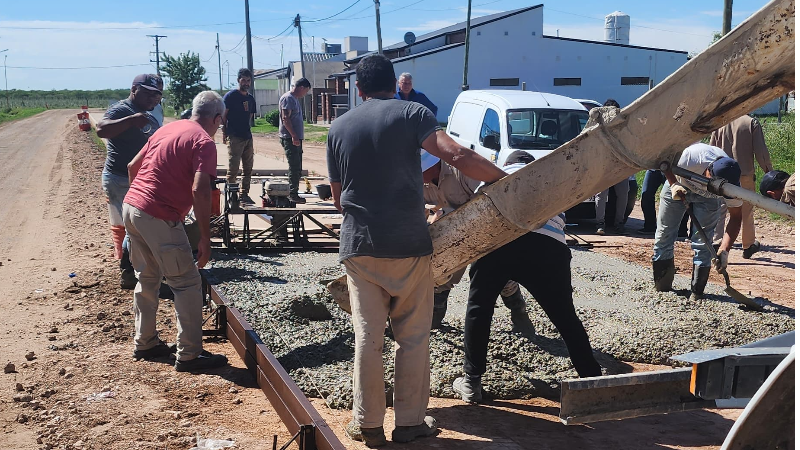 "REINICIO DE LA OBRA DE PAVIMENTACIÓN DE AV. 25 DE MAYO"