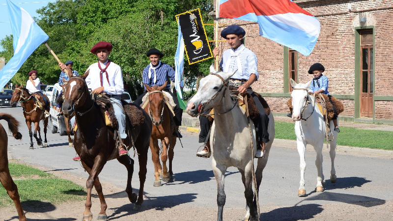 FIESTA DE LA TRADICIÓN EN LARROQUE