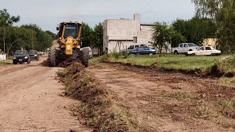 TAREAS DE MEJORAS EN DIFERENTES CALLES DE LA CIUDAD