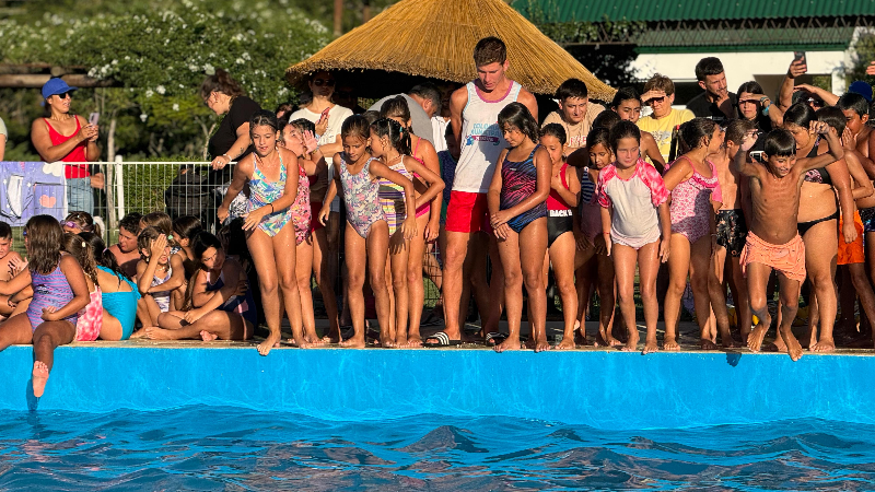 MUESTRA COLONIA MUNICIPAL DE VERANO 2024/2025