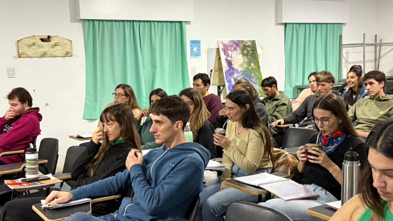 COMENZÓ LA DIPLOMATURA EN MARKETING DIGITAL EN LARROQUE