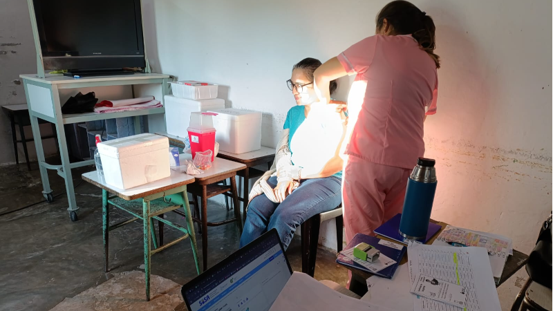 LARROQUE SALUDABLE: CONTINÚA EL CONTROL Y APLICACIÓN DE VACUNAS EN INSTITUCIONES EDUCATIVAS