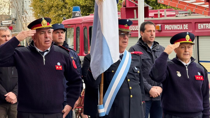 LA MUNICIPALIDAD DE LARROQUE CONMEMORÓ EL DÍA DEL BOMBERO VOLUNTARIO