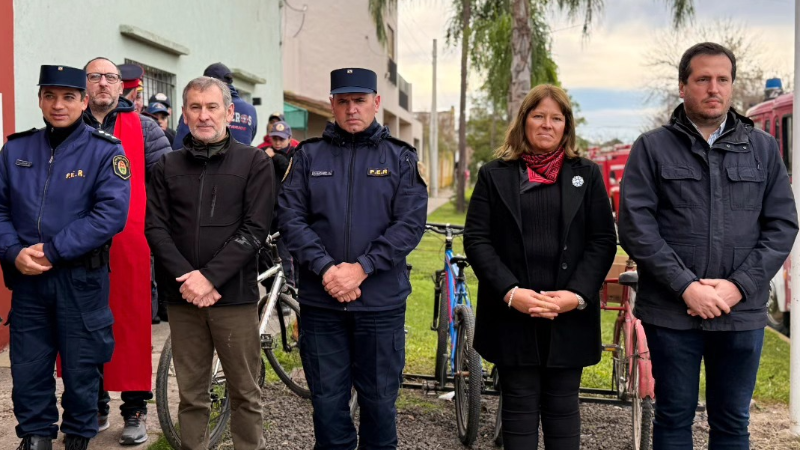 LA MUNICIPALIDAD DE LARROQUE CONMEMORÓ EL DÍA DEL BOMBERO VOLUNTARIO