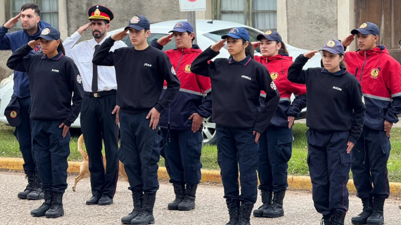 LA MUNICIPALIDAD DE LARROQUE CONMEMORÓ EL DÍA DEL BOMBERO VOLUNTARIO