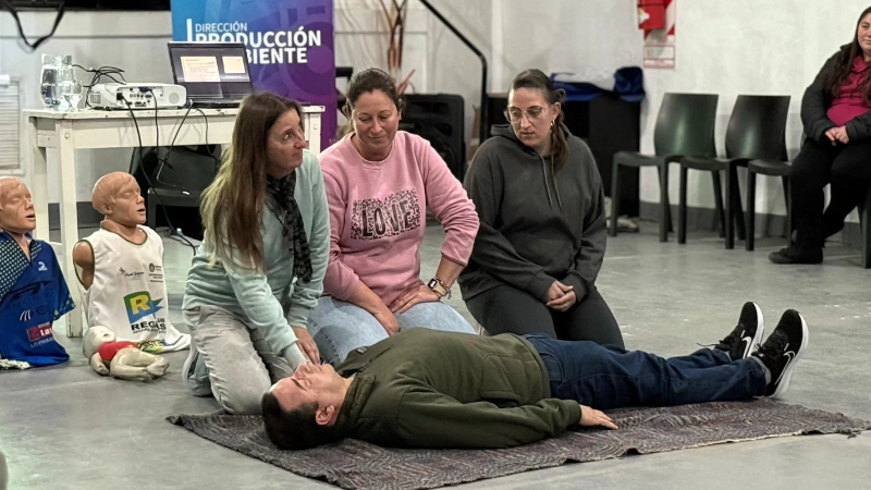 CURSO DE RCP Y PRIMEROS AUXILI0S EN LARROQUE