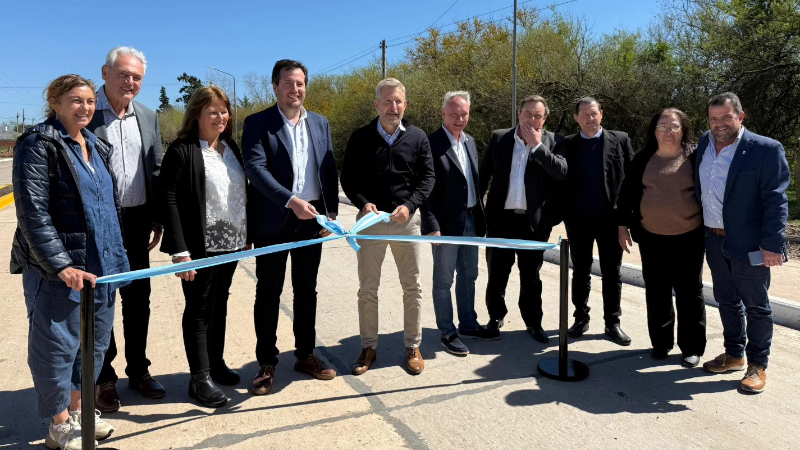 UN PASO MÁS: SE INAUGURÓ LA OBRA DE AVENIDA 25 DE MAYO CON PRESENCIA DEL GOBERNADOR.