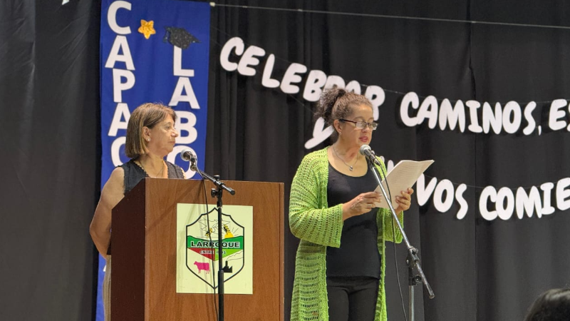 ENTREGA DE CERTIFICADOS DE CAPACITACIONES LABORALES PARA JÓVENES Y ADULTOS