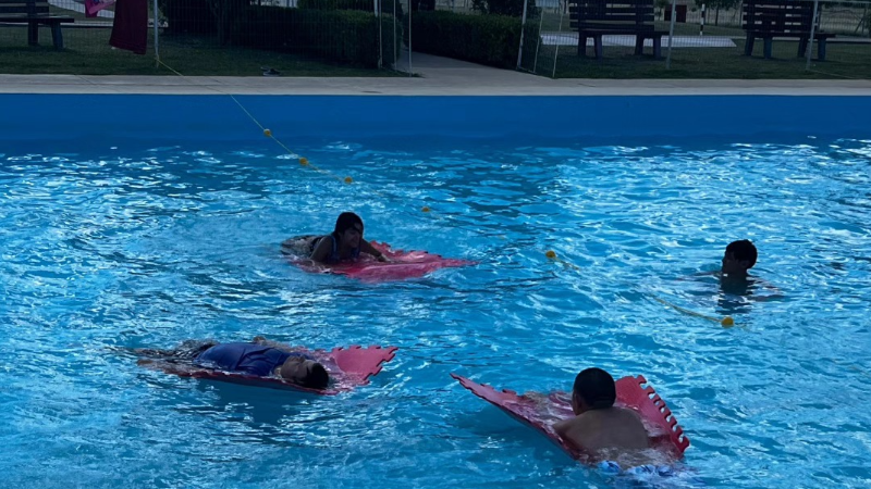 COMENZARON LAS CLASES DE DEPORTE ADAPTADO EN PILETA