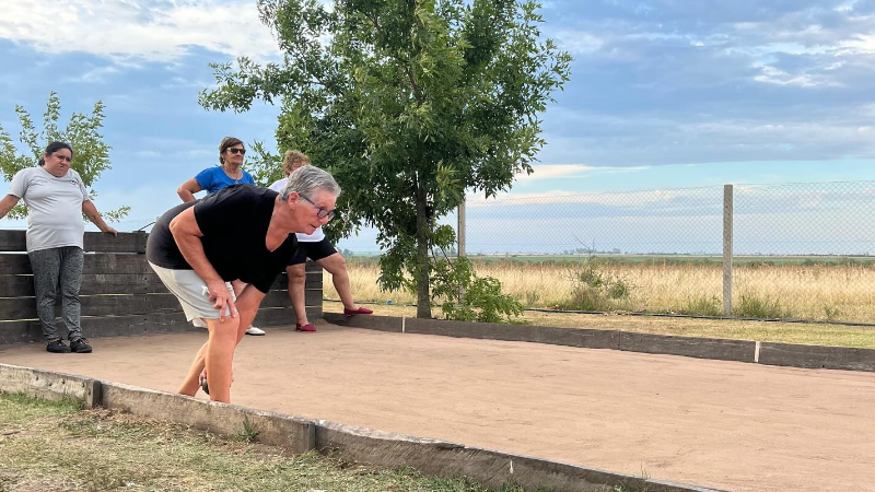 PRIMER TORNEO FEMENINO DE BOCHAS EN EL POLIDEPORTIVO MUNICIPAL