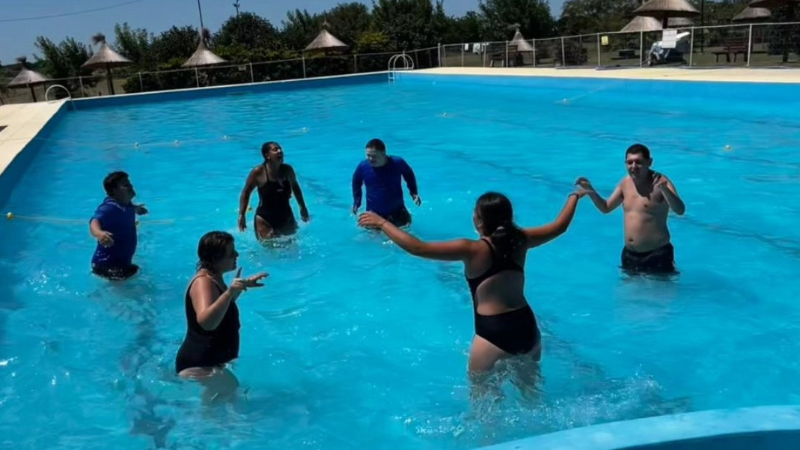 FINALIZÓ EL PROGRAMA DE DEPORTE ADAPTADO EN LA PILETA EN EL POLIDEPORTIVO MUNICIPAL