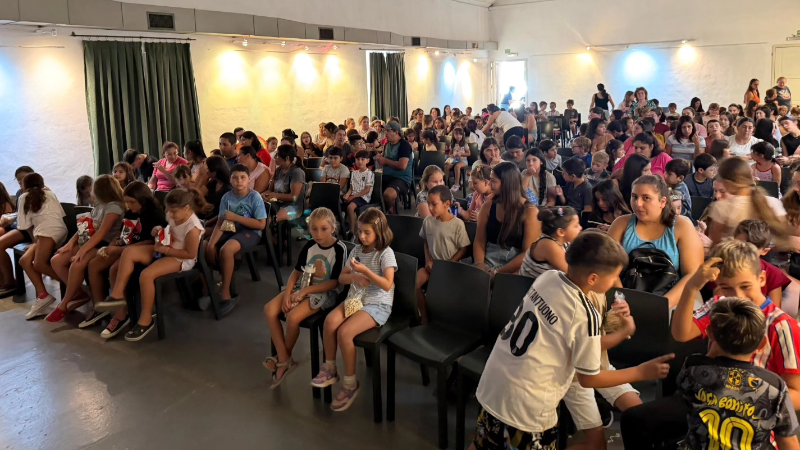 GRAN CONVOCATORIA EN UNA NUEVA JORNADA DE CINE PARA TODA LA FAMILIA