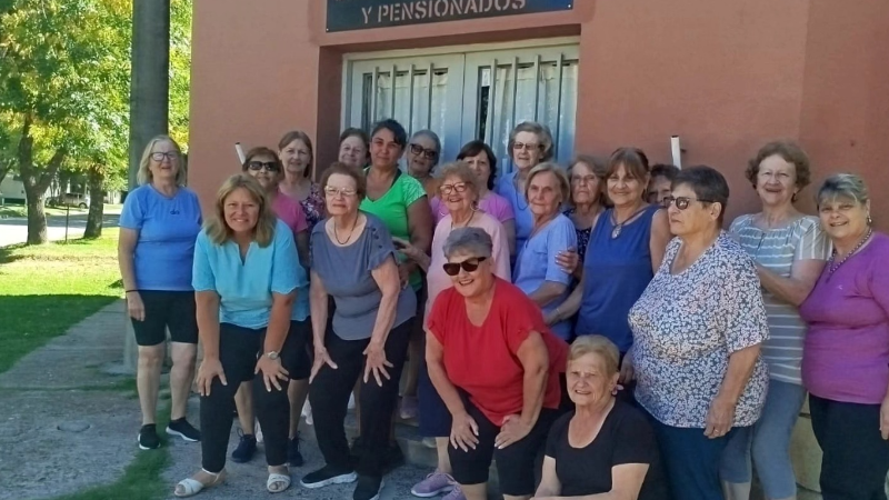 COMENZARON LAS CLASES DE YOGA EN LOS CENTROS DE JUBILADOS DE LARROQUE