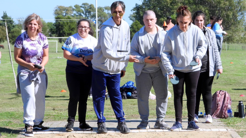 EXITOSO SEGUNDO ENCUENTRO DE DEPORTE ADAPTADO EN LARROQUE