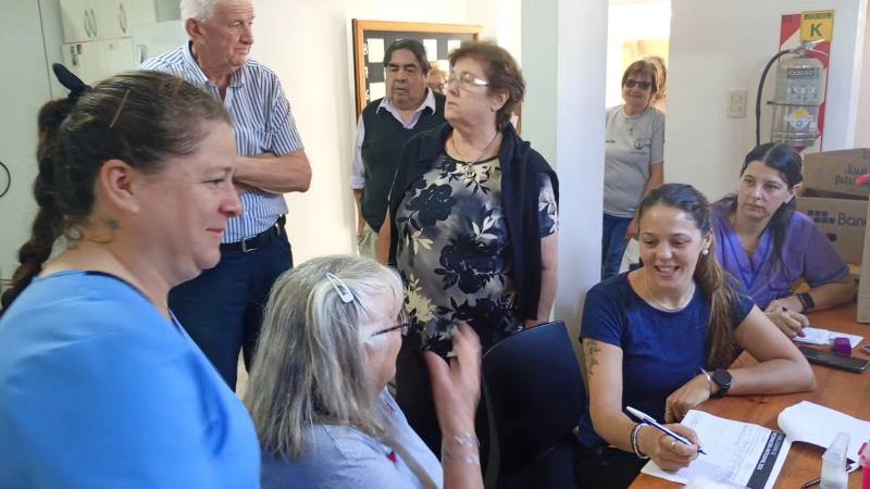JORNADA DE VACUNACIÓN ANTIGRIPAL EN LA COLONIA DE ADULTOS MAYORES