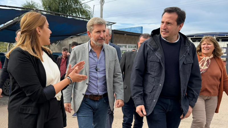 EL GOBERNADOR ROGELIO FRIGERIO VISITÓ LARROQUE Y FORTALECIÓ ÁREAS CLAVE DE SALUD Y PRODUCCIÓN