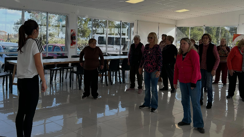 Jornada recreativa en el Área de Adultos Mayores